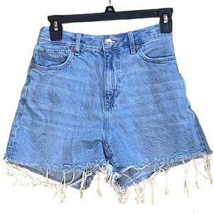 High-waisted American Eagle Denim Mom Shorts Size 0
